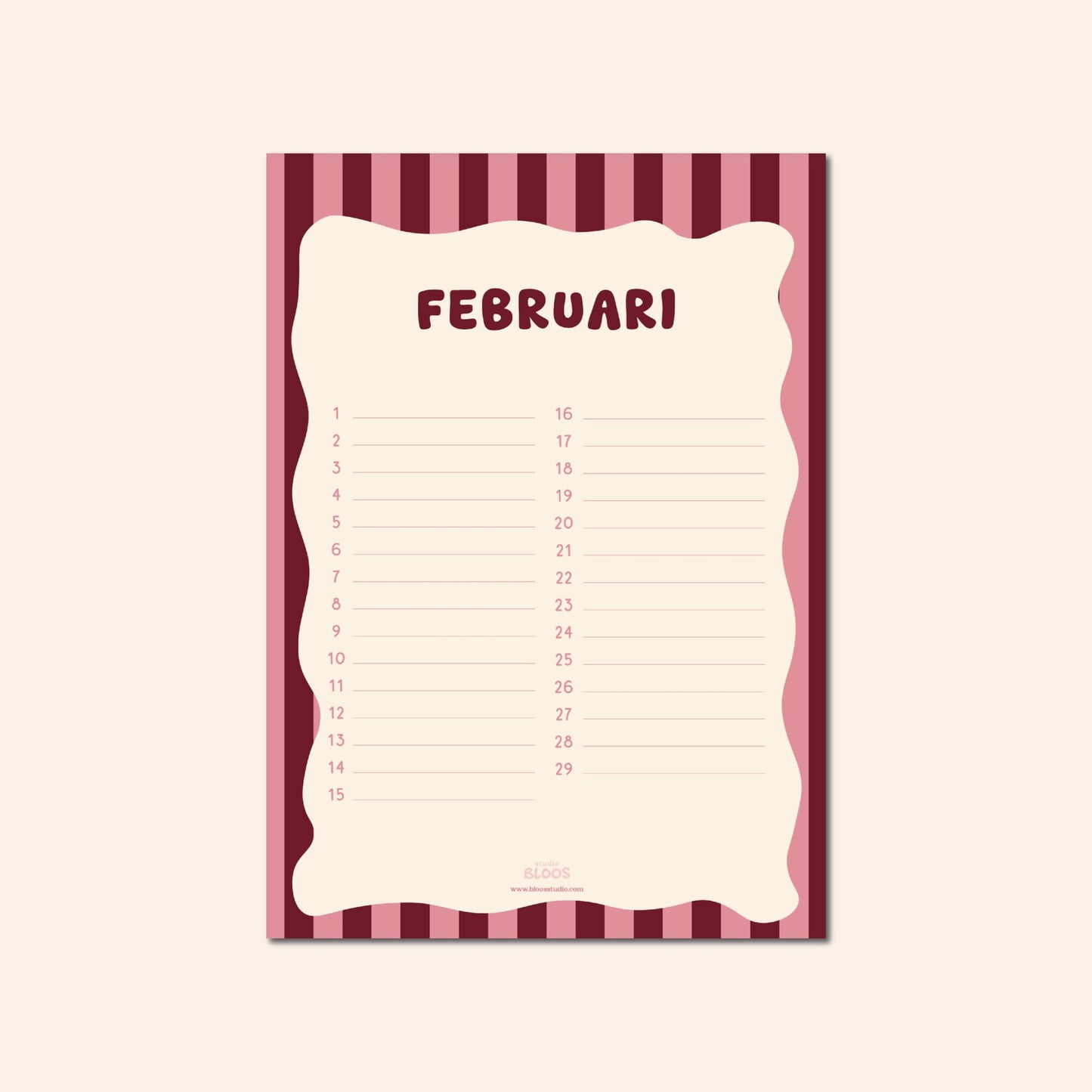 "Verjaardagskalender met donkerrood en roze strepen van Studio Bloos – stoere en schattige kalender om verjaardagen overzichtelijk bij te houden, perfect voor keuken, woonkamer of kantoor."