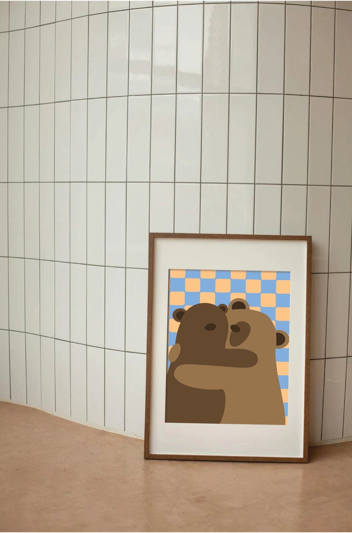 poster blauw oranje geblokt grid beren beer knuffel bruin lief cute stoer jongenskamer meisjeskamer kinderkamer babykamer knuffelen berenlief schattig beregezellig gezellig warm kleuren kamer keuken woonkamer badkamer speelkamer speelhoek decoratie muurdecoratie wanddecoratie kleine poster kleinkunst kunst klein a4 lieve beertjes
