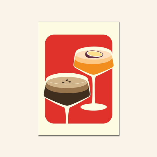 Illustratie van een Pornstar Martini en een Espresso Martini op een poster met rode achtergrond, A4-formaat, ontworpen door Studio Bloos. A3 formaat