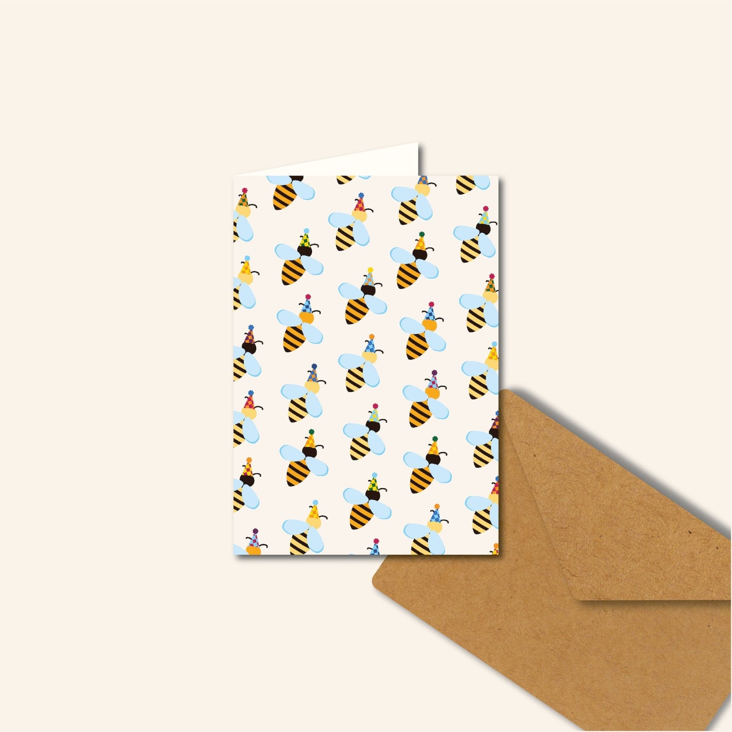 Wenskaart met illustratie van feestvierende bijen – Bijzonder Feestje uit de Feestbeest mini-collectie van Studio Bloos.