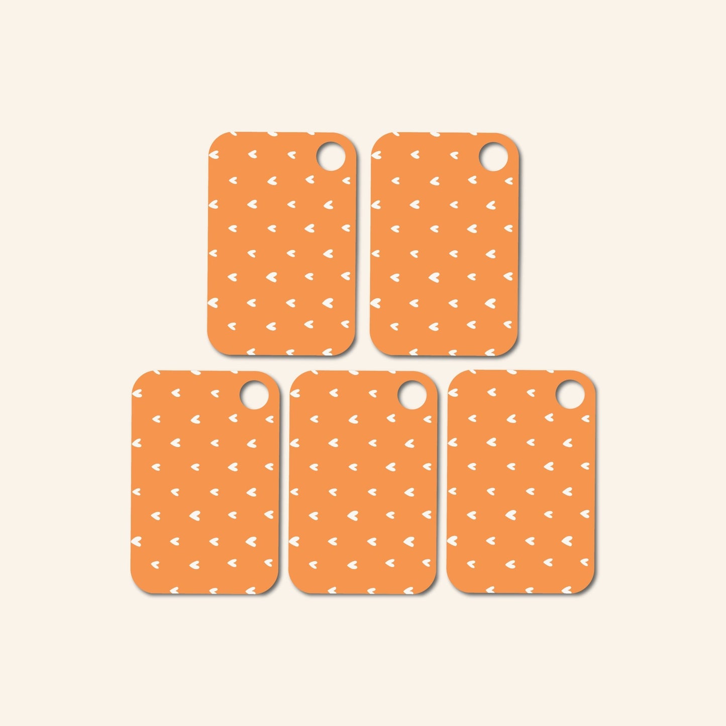 Set van 10 stijlvolle cadeaulabels met uniek handgetekend ontwerp van Studio Bloos, ideaal om cadeaus creatief en persoonlijk mee te versieren.